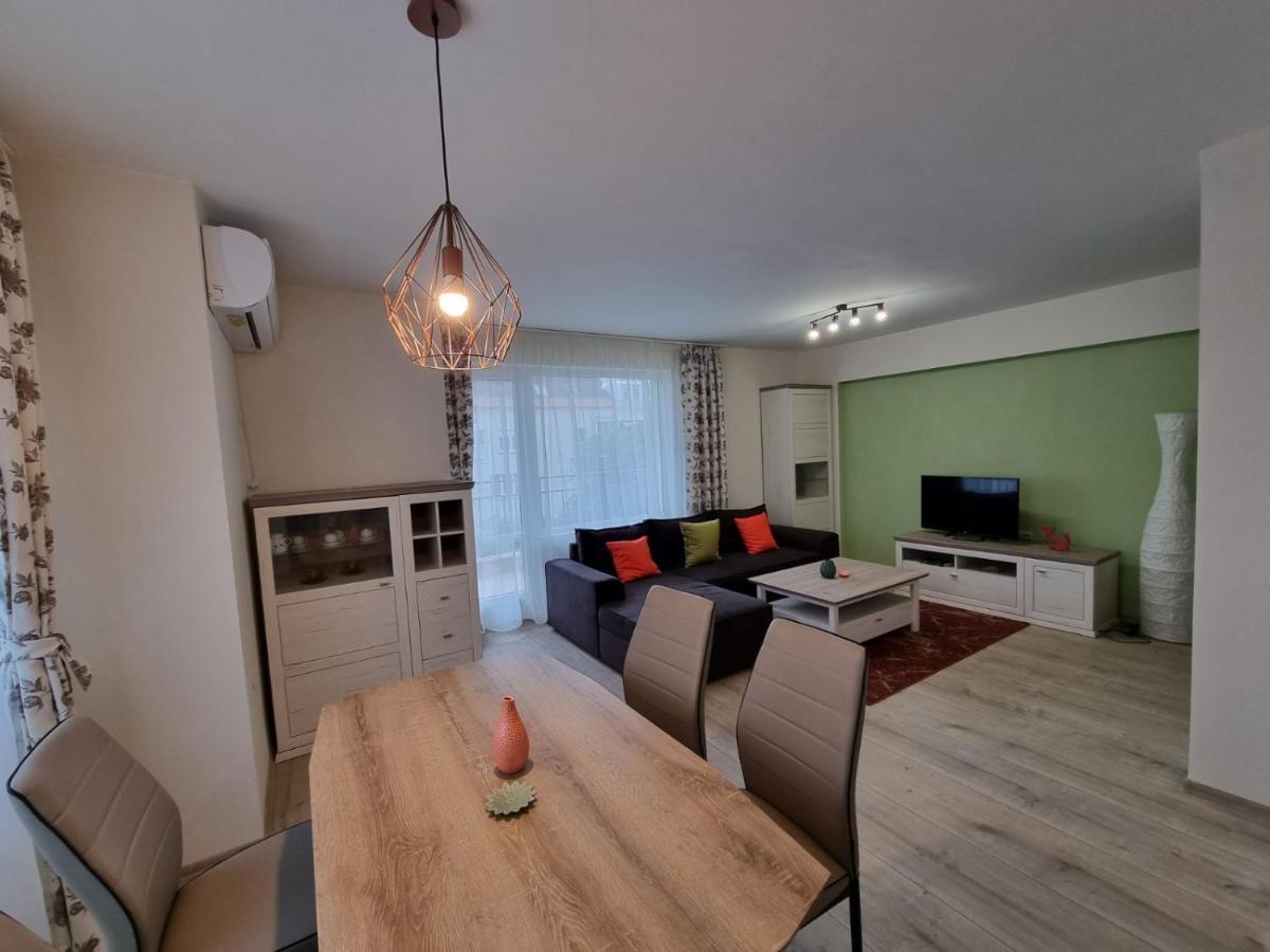 Flora - Beautiful *New* Apartment To The Beach Бургас Екстериор снимка