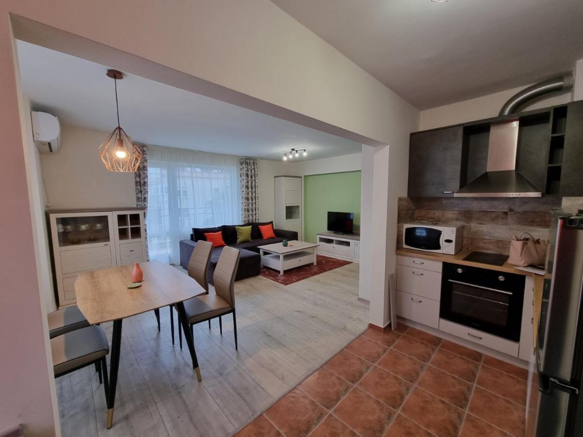 Flora - Beautiful *New* Apartment To The Beach Бургас Екстериор снимка