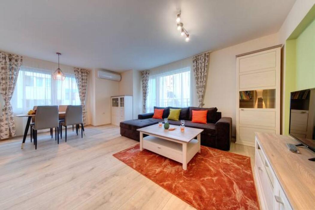 Flora - Beautiful *New* Apartment To The Beach Бургас Екстериор снимка