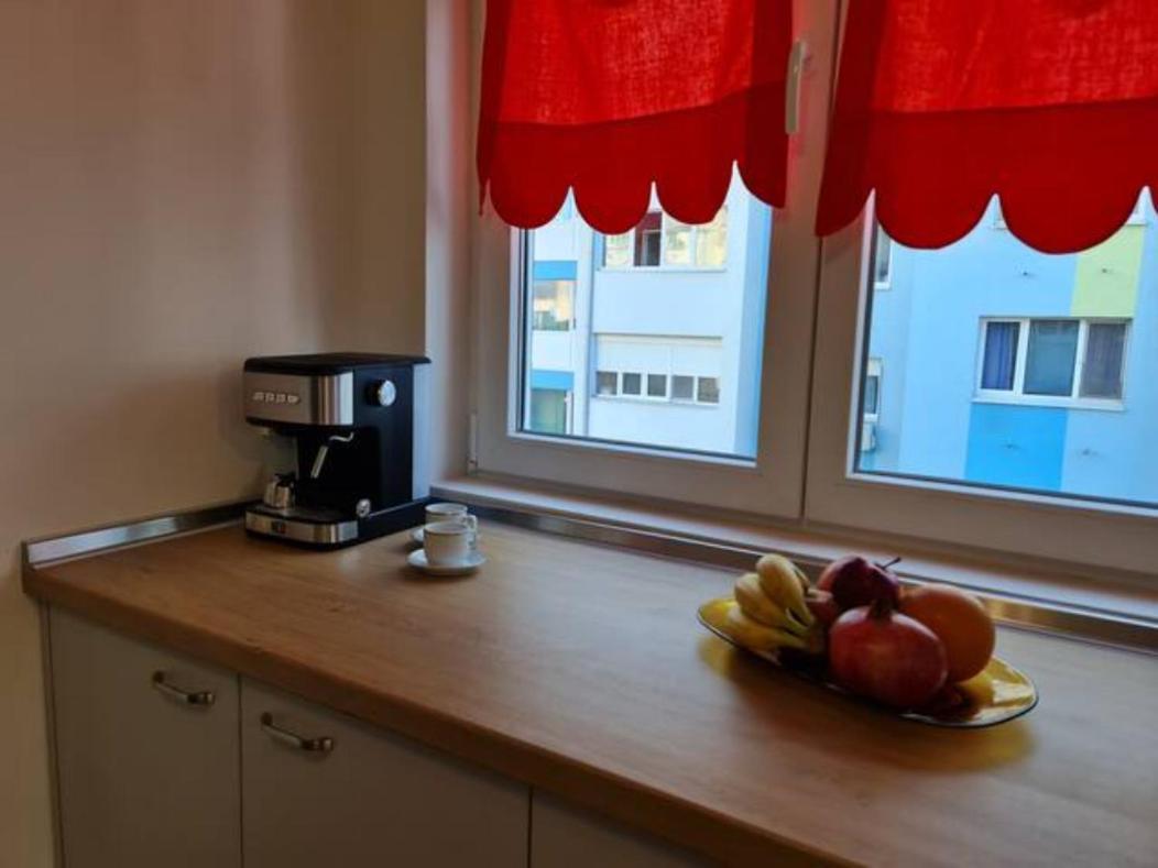 Flora - Beautiful *New* Apartment To The Beach Бургас Екстериор снимка