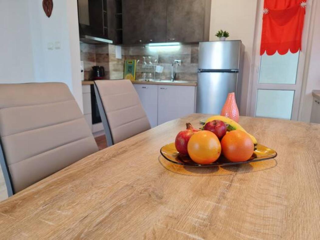 Flora - Beautiful *New* Apartment To The Beach Бургас Екстериор снимка