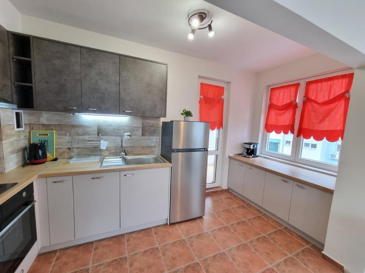 Flora - Beautiful *New* Apartment To The Beach Бургас Екстериор снимка