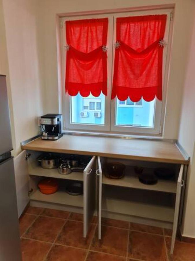 Flora - Beautiful *New* Apartment To The Beach Бургас Екстериор снимка